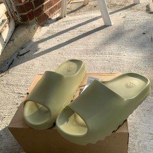 Yeezy slides
